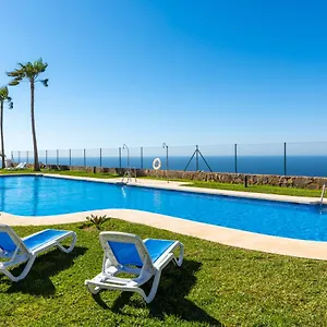 Ceres Luxury Apartment Apartamento